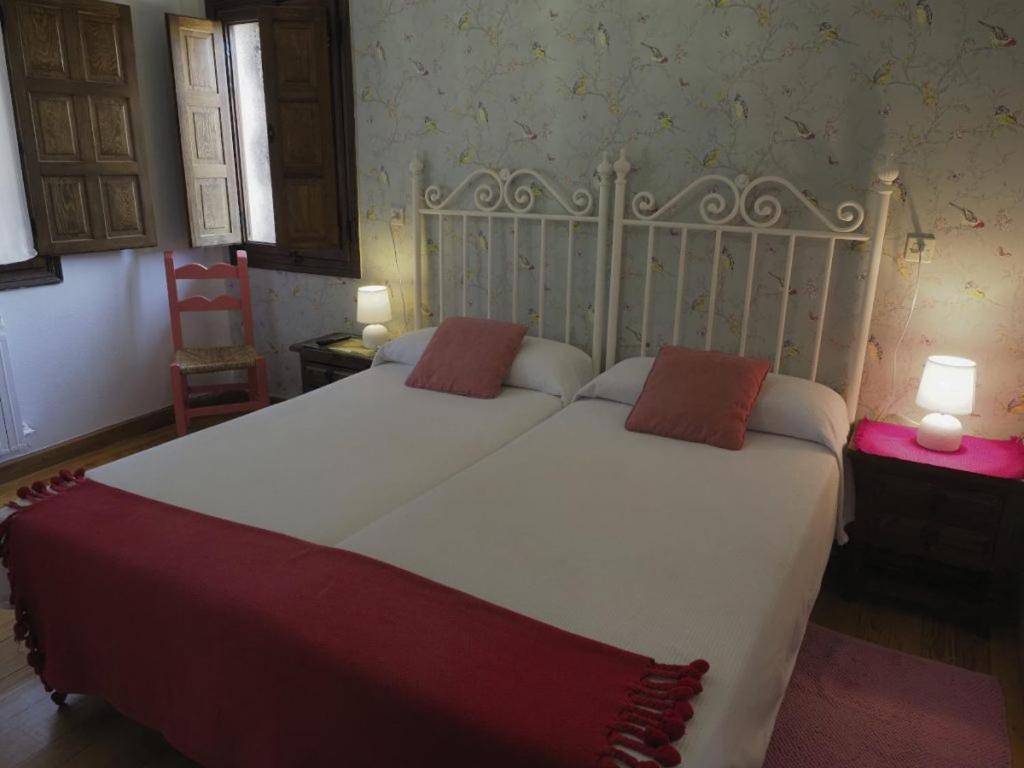 Hospedium Hostal Almanzor Navarredonda Exterior foto