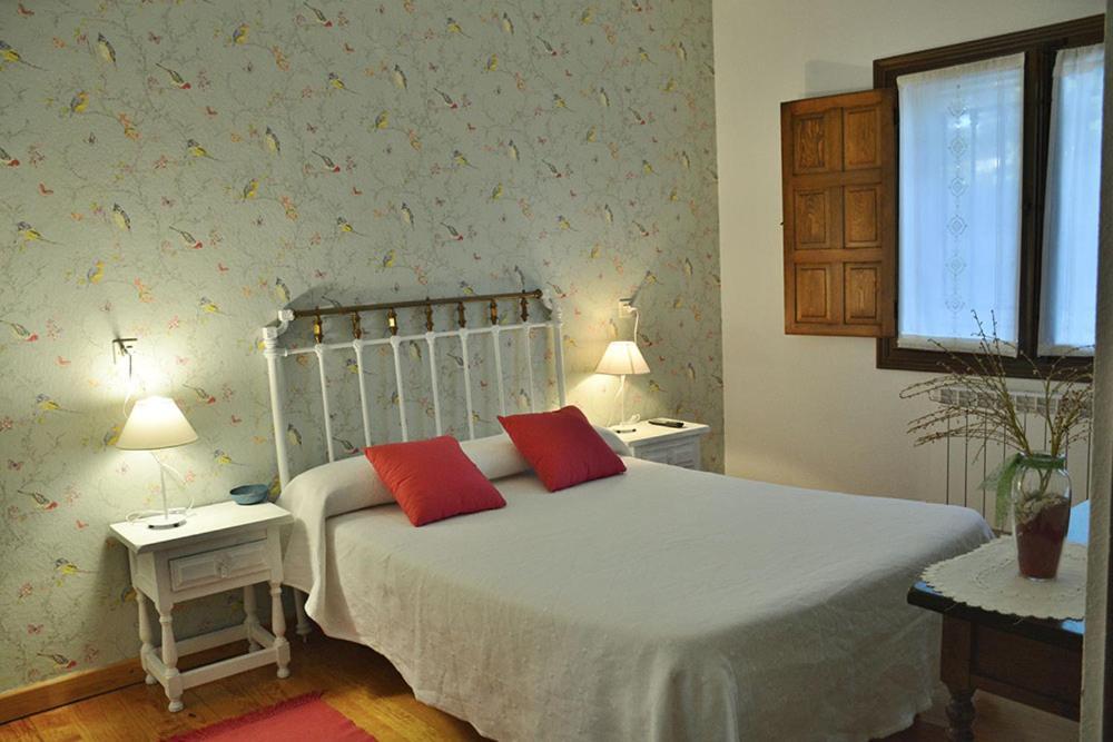 Hospedium Hostal Almanzor Navarredonda Exterior foto