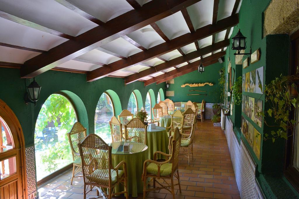 Hospedium Hostal Almanzor Navarredonda Exterior foto