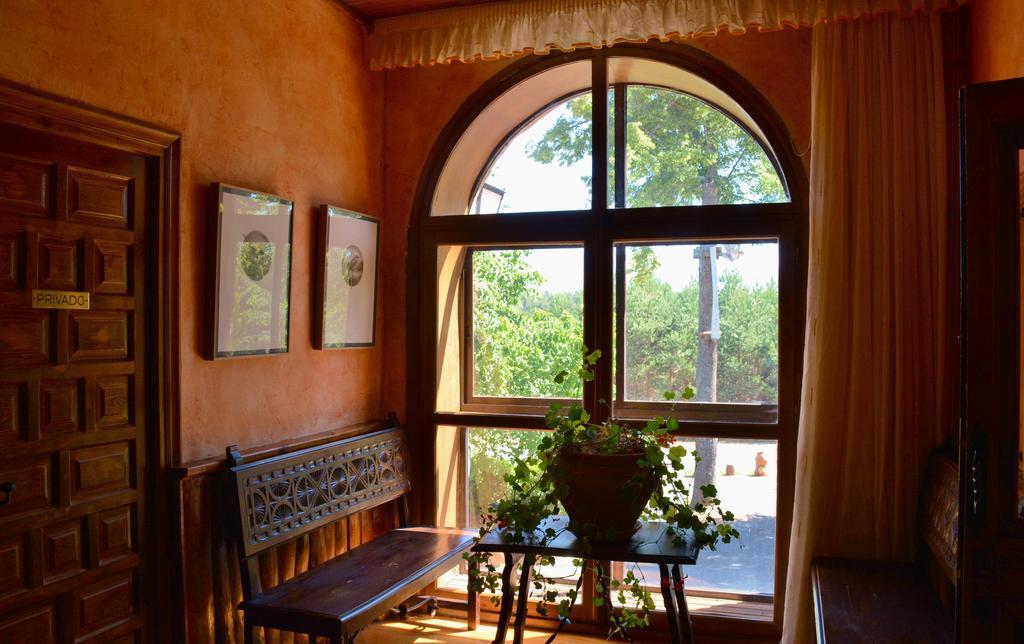 Hospedium Hostal Almanzor Navarredonda Exterior foto