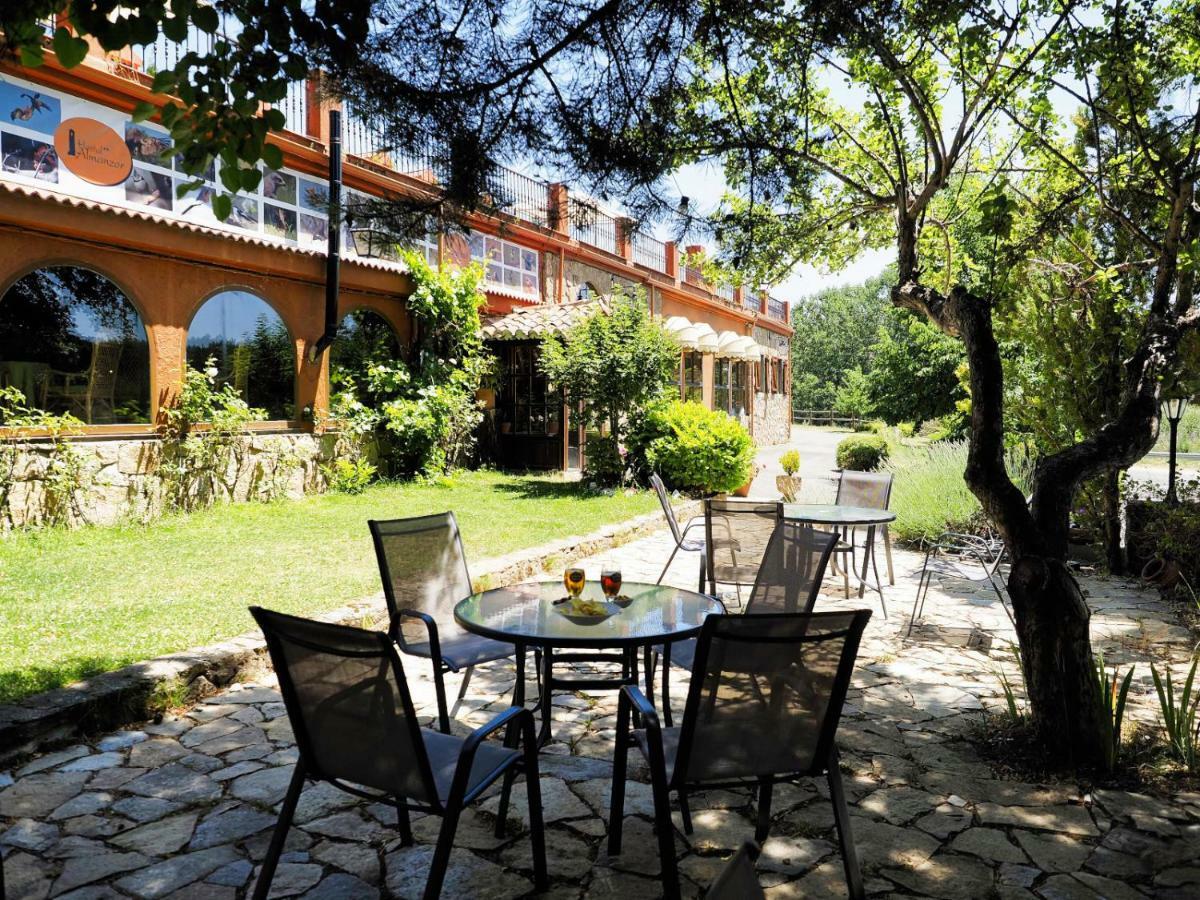 Hospedium Hostal Almanzor Navarredonda Exterior foto